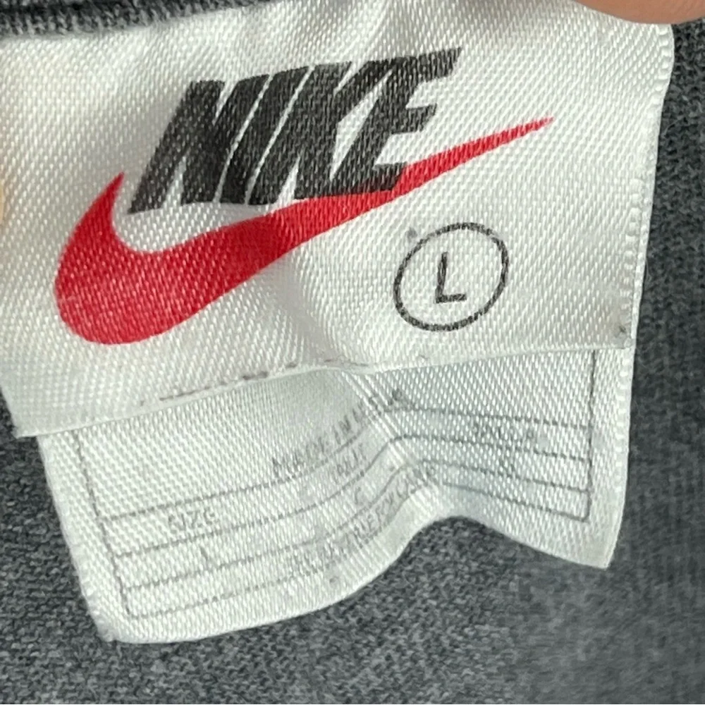 Nike Brand Short Sleeve T-Shirt 90’s Vintage Gray with White‎ Nike Size Large - Picture 3 of 7